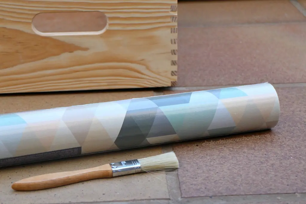 caja de madera pintada (1)
